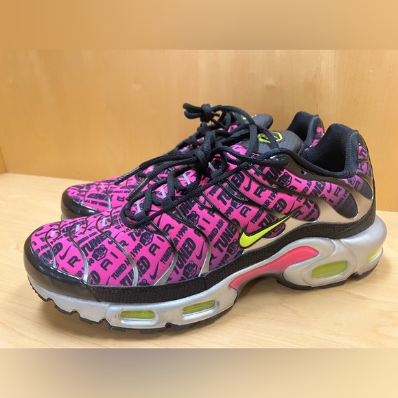 Nike Air Plus Mercurial XXV
Hyper Pink and Volt - Picture 1 of 8